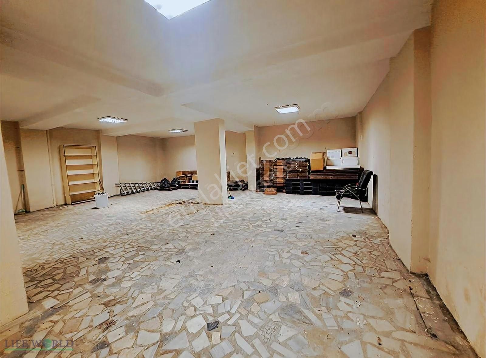 Şişli, Esentepe Giriş Ve Giriş Altı 420 Mt.kiralık Depo&işyeri. - Görsel 2