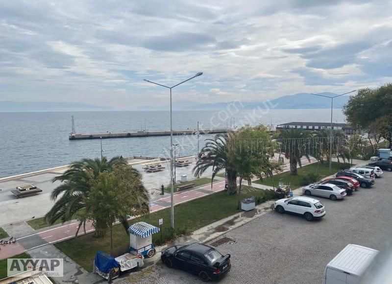 Ayyap Gayrimenkul'den Eşsiz 110m2 2+1 Mudanya Sahil Kordon'da - Görsel 2