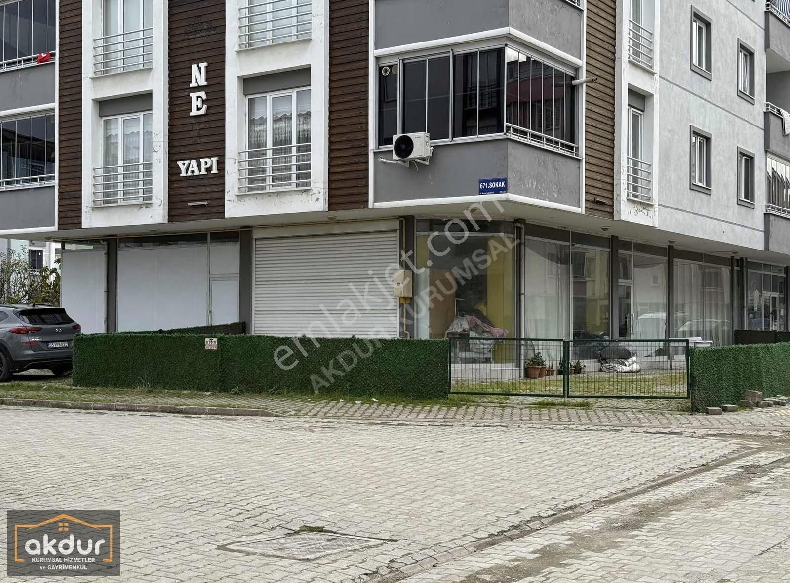 Akdur'dan Tekkeköy'de 280m2 Satılık Dükkan