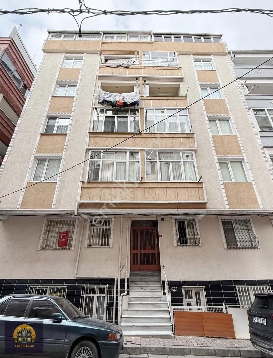 Fatih Emlaktan Mevlana Cami Yakını Satılık 2+1 Bahçe Katı Daire