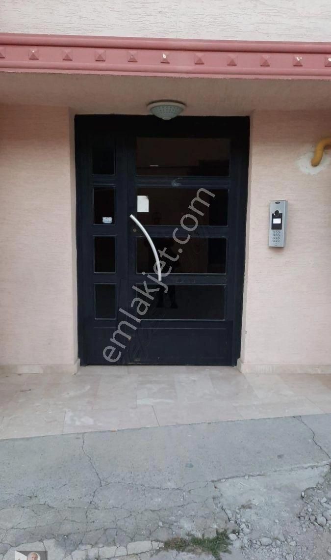 Yeşiltepe Mahallesinde Alınca Caddesi Yakını Kiralık 3+1 Daire - Görsel 13