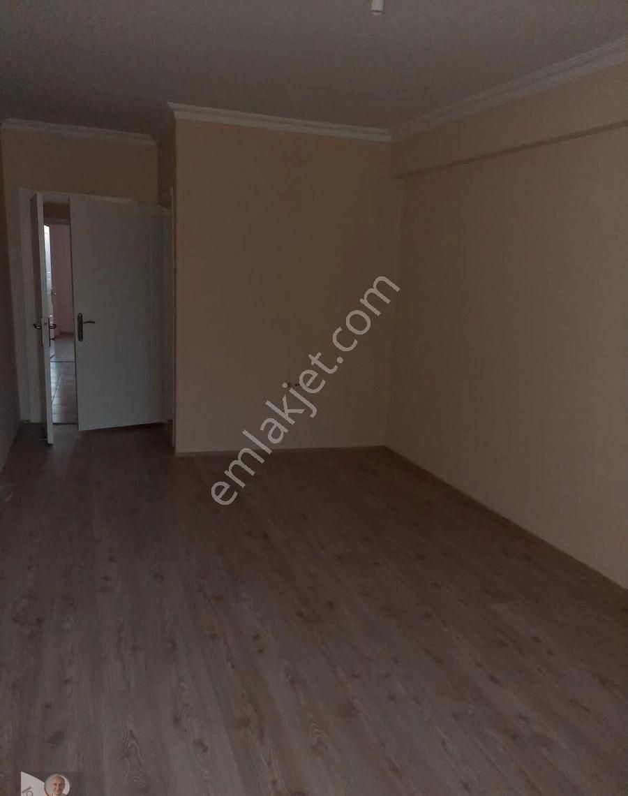 Yeşiltepe Mahallesinde Alınca Caddesi Yakını Kiralık 3+1 Daire - Görsel 12