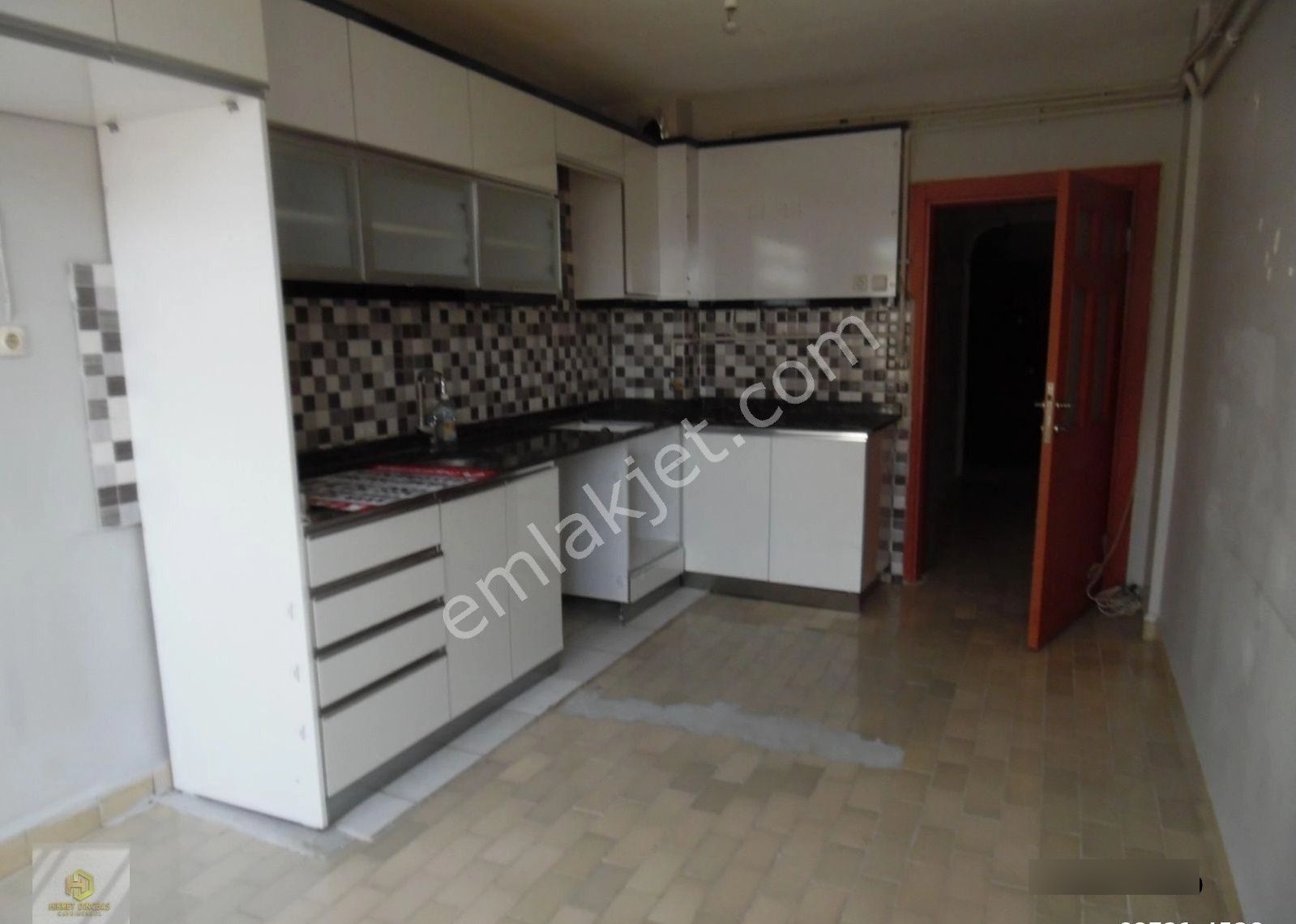 Hayriye Mahallesi Sakarya 1 Caddesi Üstünde Satılık 2+1 Daire - Görsel 12
