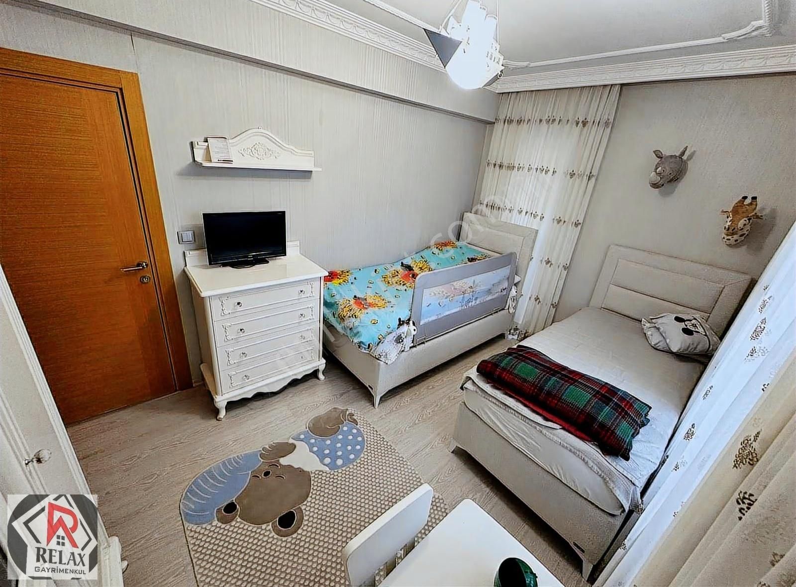 Relax'tan Ayvalı Merkez De 4+1 9.kat Teras Balkonlu Ank Manzara - Görsel 5