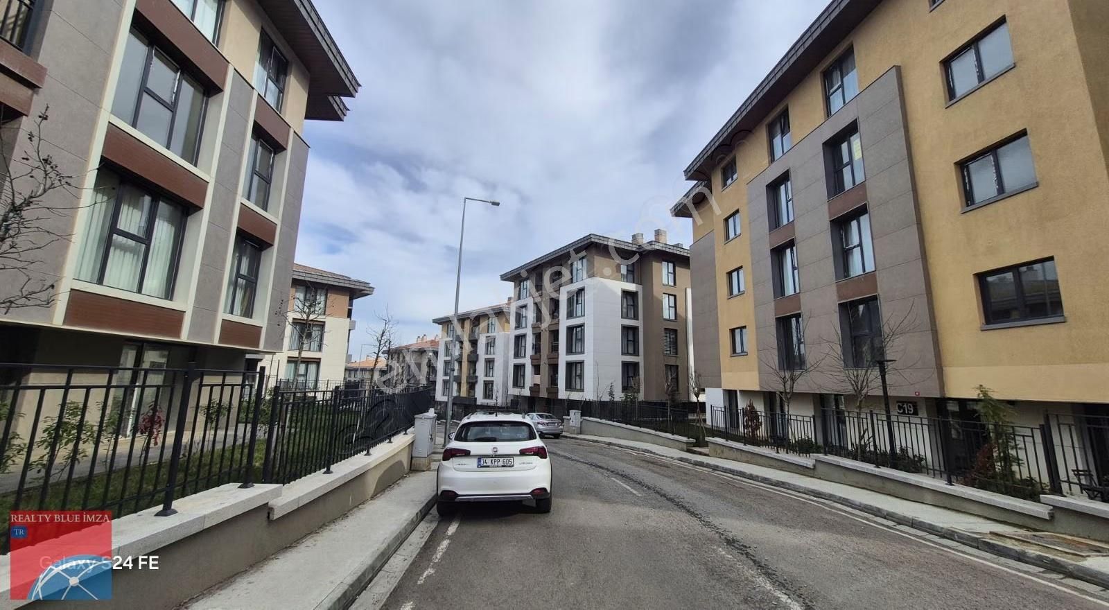 Kirazlıtepe Toki Konutlarında Satılık 2+1