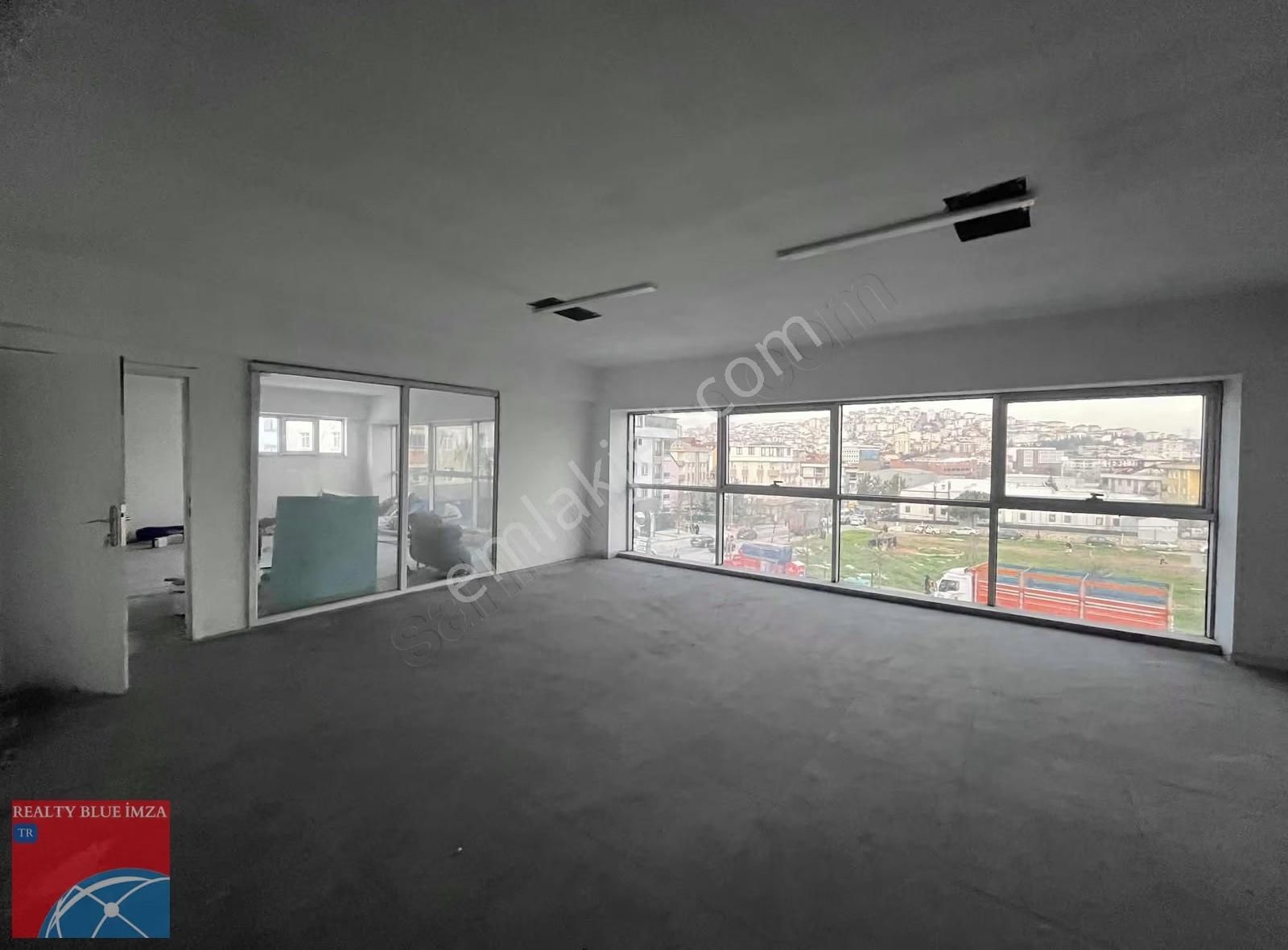 Sancaktepe Yenidoğanda 800 M² Depo | İmalata Uygun | Asansörlü - Görsel 2