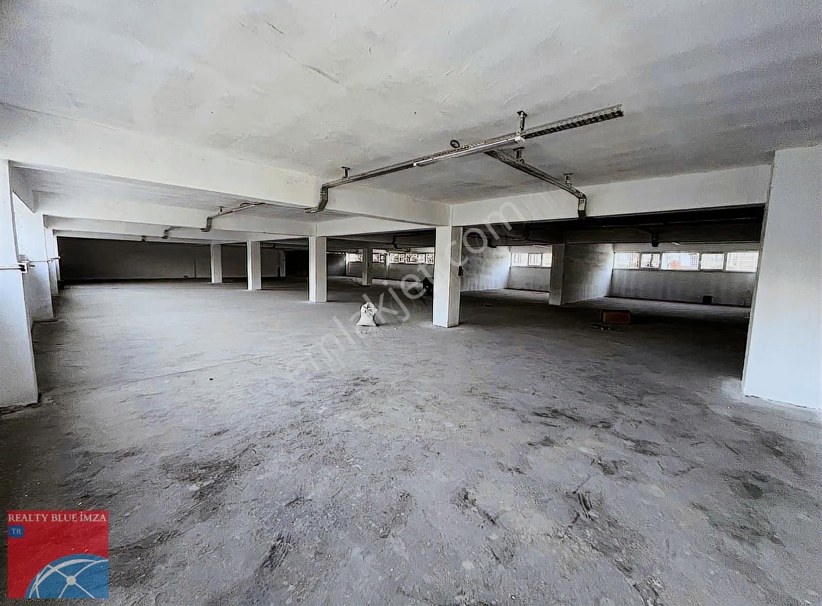 Sancaktepe Yenidoğanda 800 M² Depo | İmalata Uygun | Asansörlü