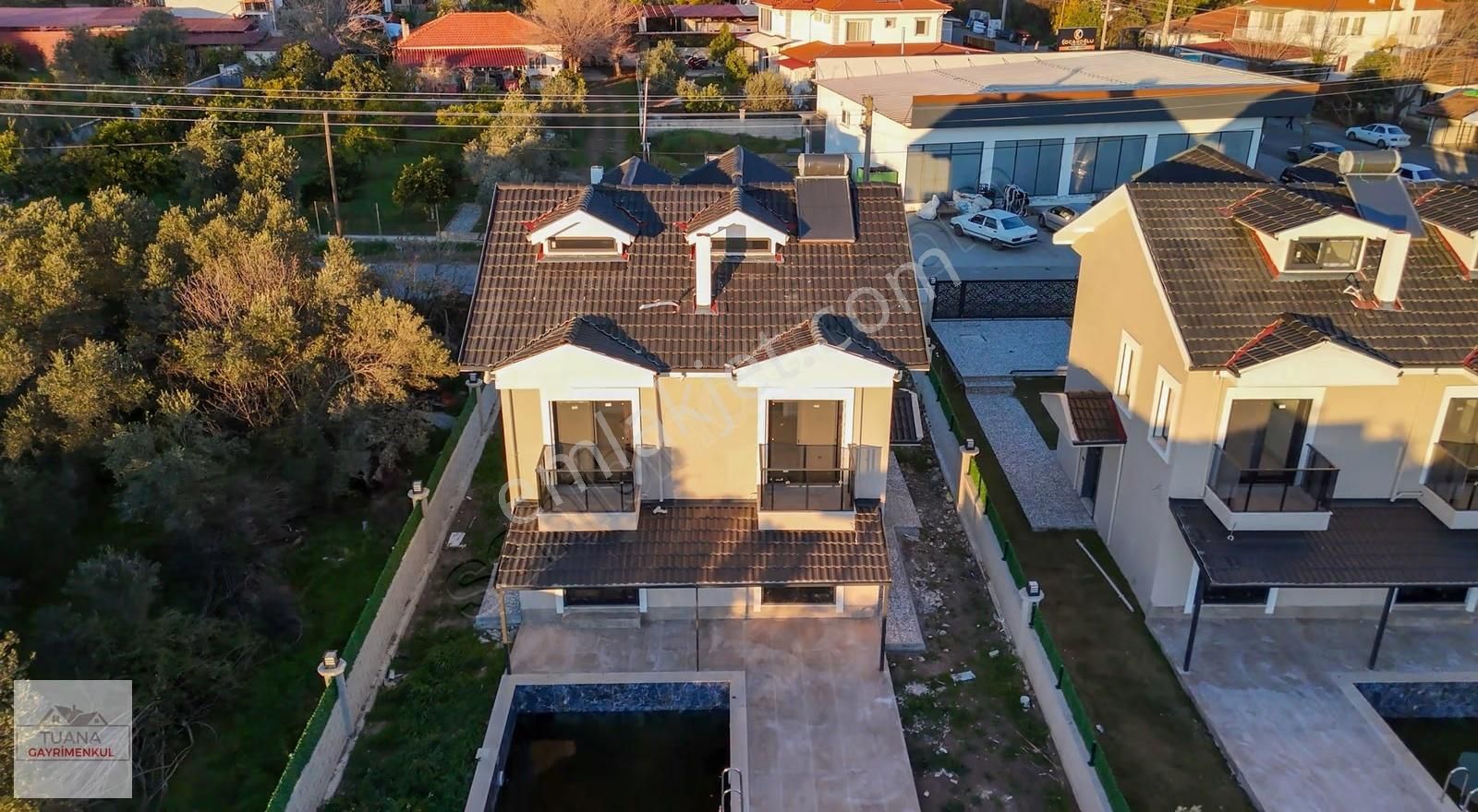 Tuana Emlak'tan Yeni Mahallede 4+1 Tam Müstail Villa - Görsel 8