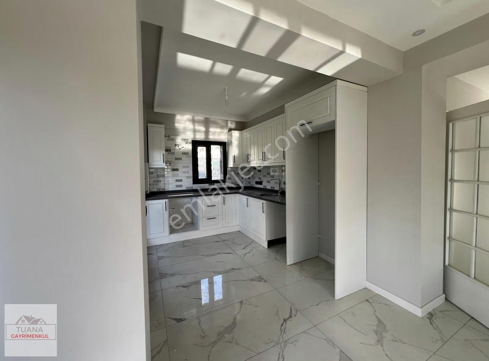 Tuana Emlak'tan Yeni Mahallede 4+1 Tam Müstail Villa - Görsel 15