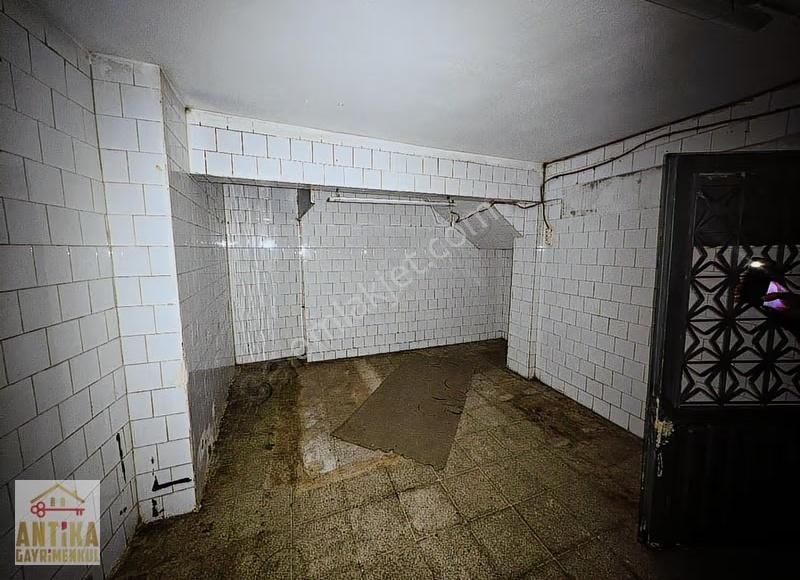 Antika Gayrimenkul'den Çarşı Merkezde Kiralık Dükkan - Görsel 4