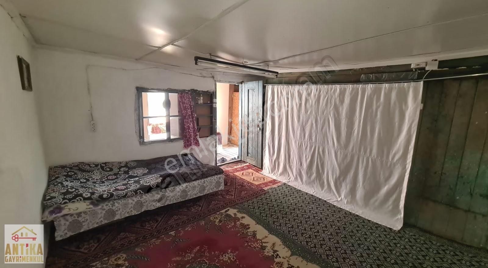 Antika'dan Birgi De Doğa İle İç İçe Satılık Tarihi Müstakil Ev - Görsel 12
