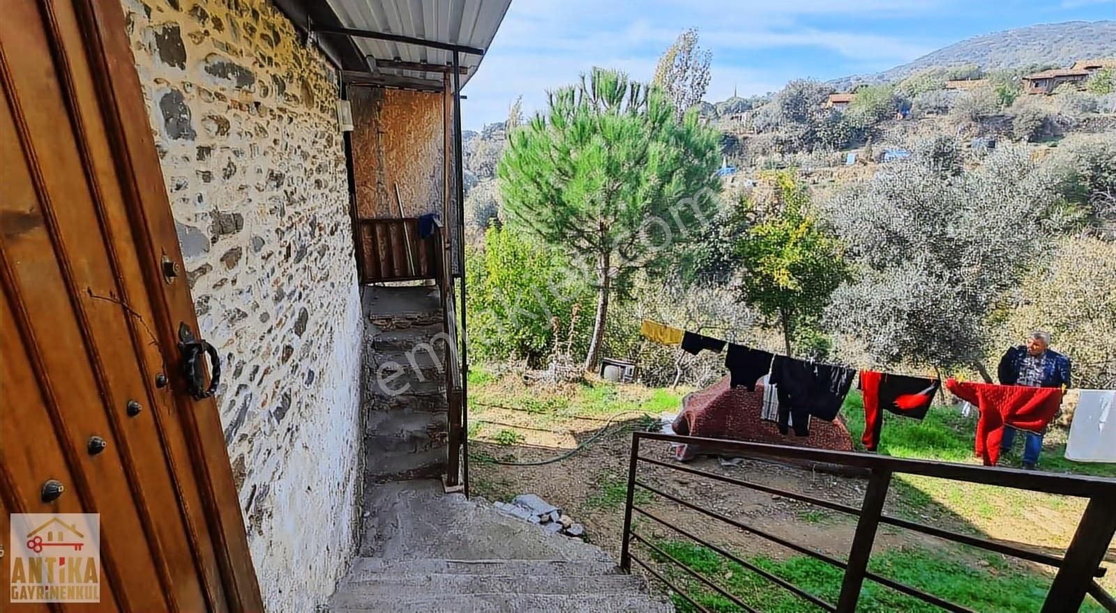 Antika'dan Birgi De Doğa İle İç İçe Satılık Tarihi Müstakil Ev - Görsel 13