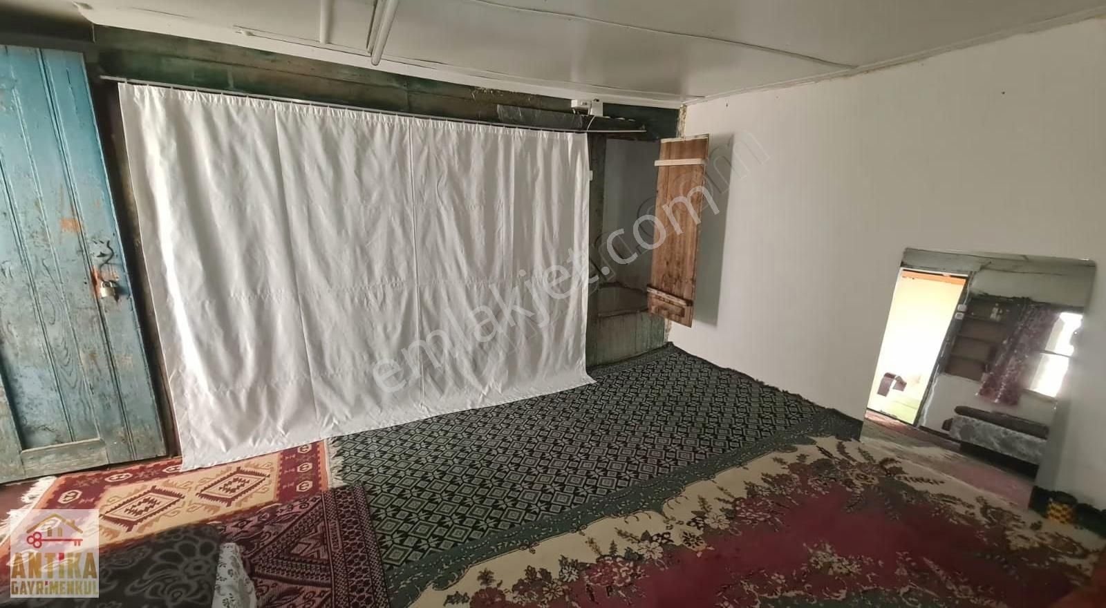Antika'dan Birgi De Doğa İle İç İçe Satılık Tarihi Müstakil Ev - Görsel 9