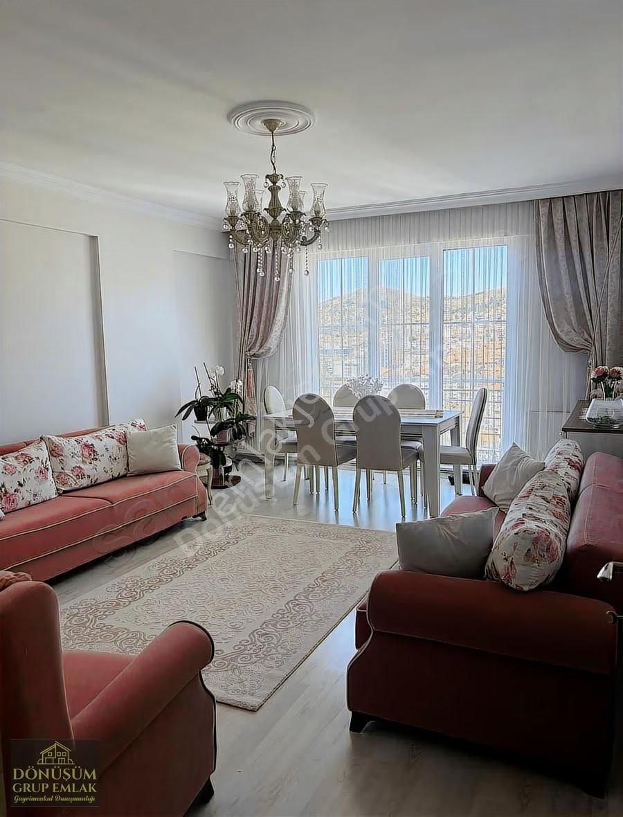 Dönüşüm'den Şehrin Merkezinde Mükemmel Konumda 3+1 Satılık Daire