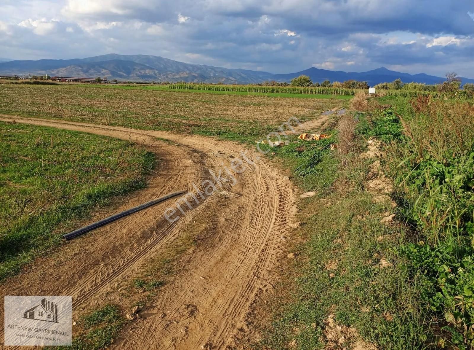 Artenew Emlak'tan İzmìr Tírede Satılık Arsa Bahçe - Görsel 11