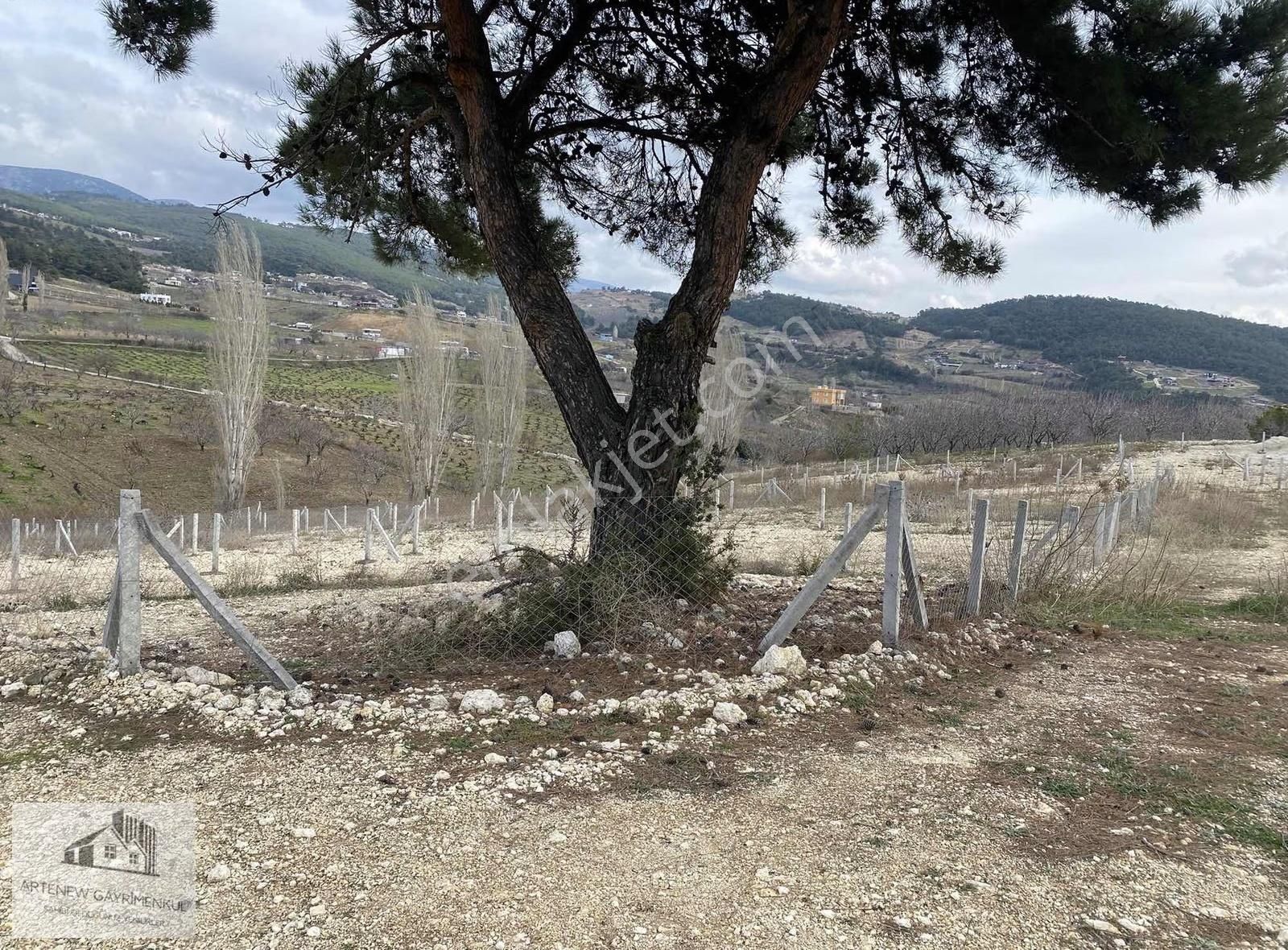 Ag'den 200 M2 Tel Çitli Parsel Yolu Açık Doğa Manzaralı Satılık