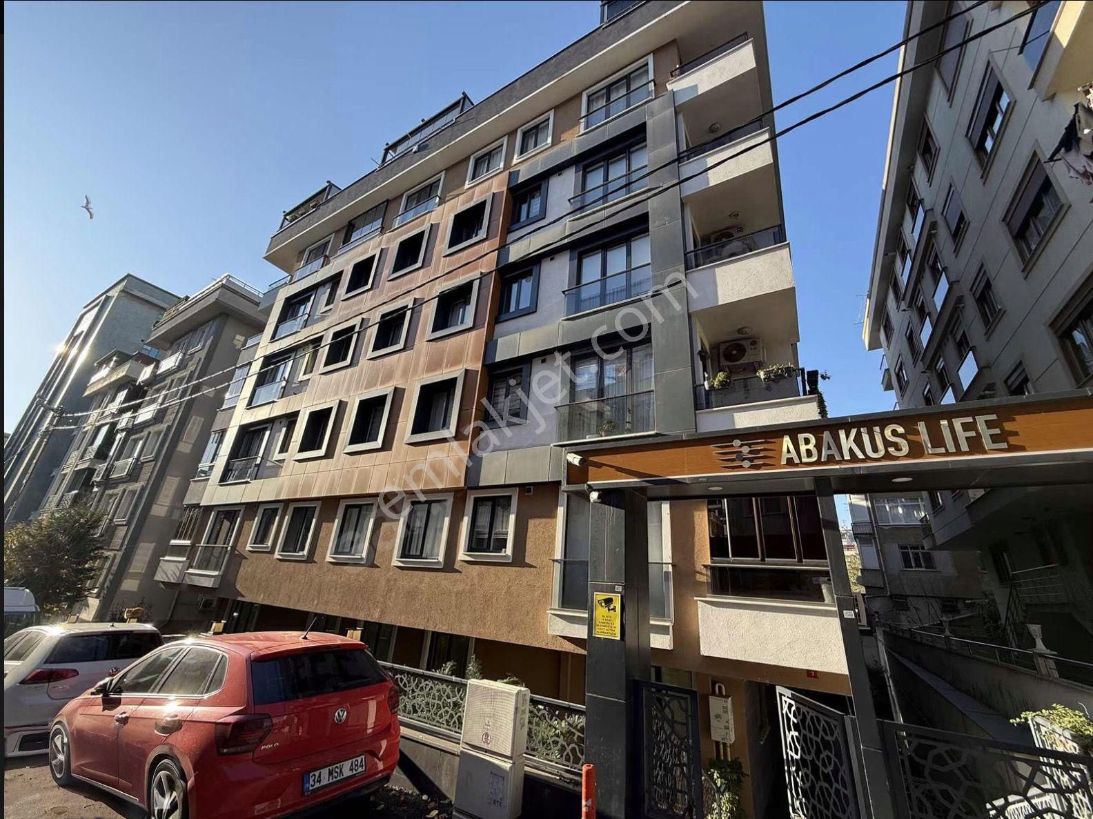 Cevizli Mahallesinde Minübüs Caddesine 2.bina Site Desatılık 3+1 Daire