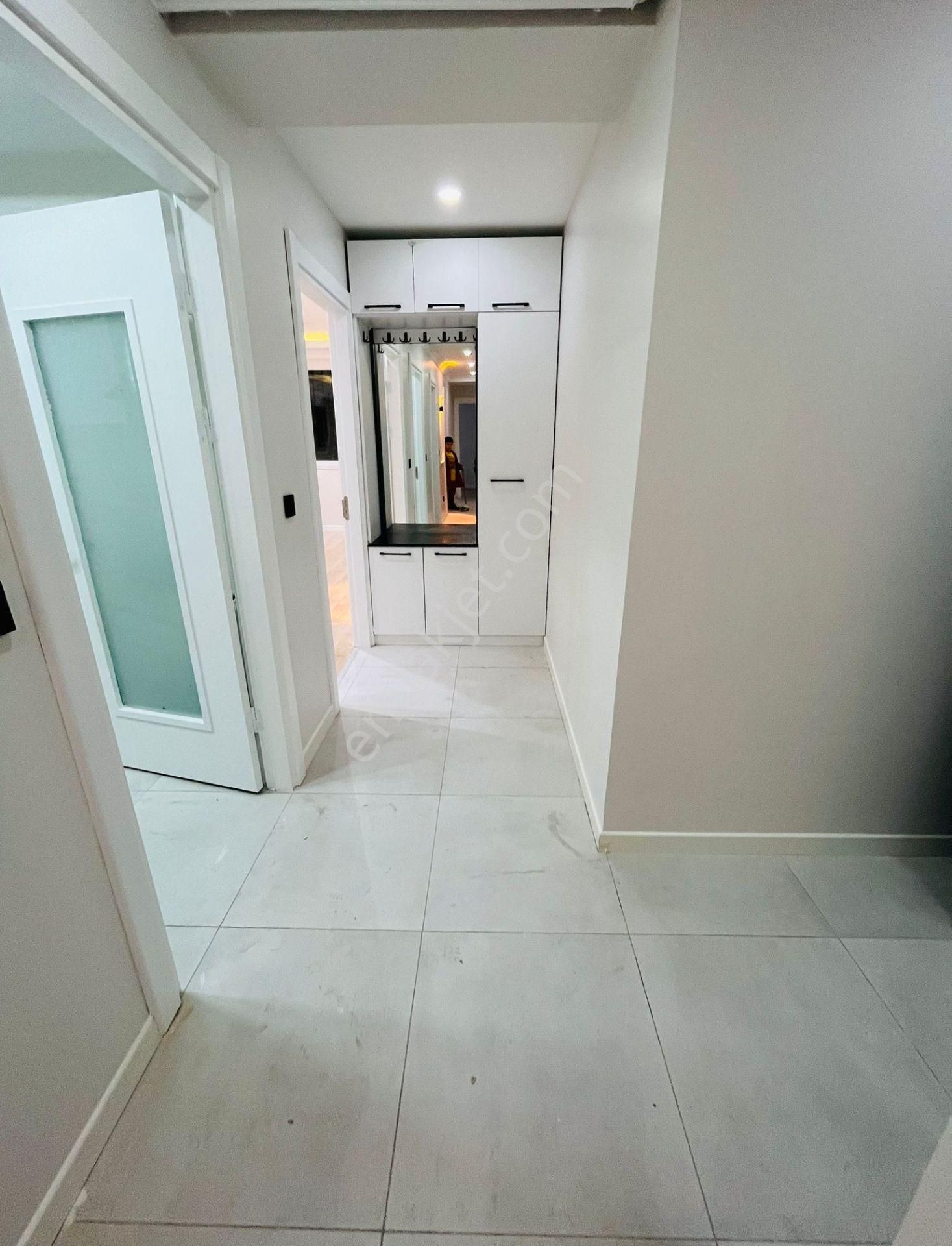 Cevizli Mahallesinde Minübüs Caddesine 2.bina Site Desatılık 3+1 Daire - Görsel 10