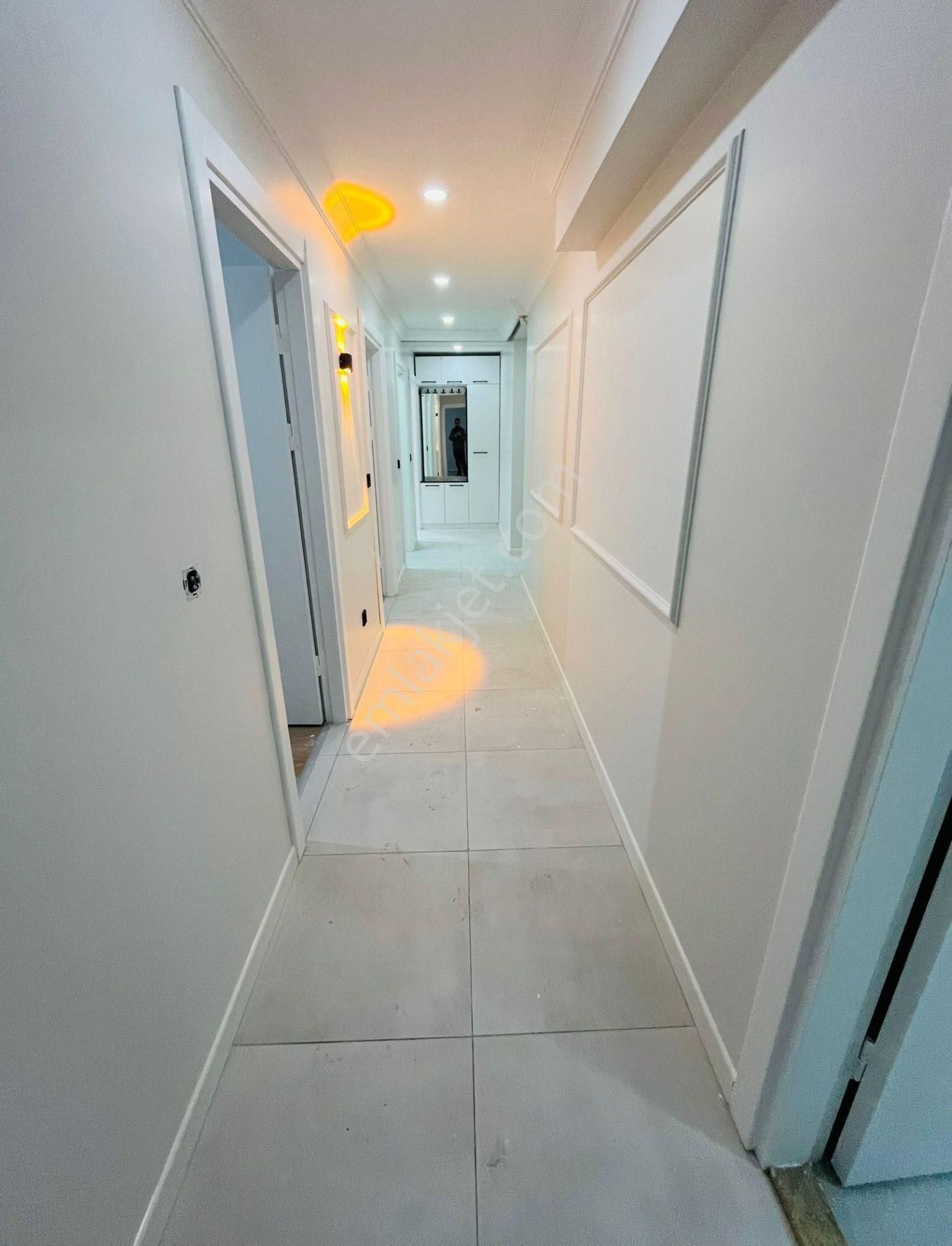 Cevizli Mahallesinde Minübüs Caddesine 2.bina Site Desatılık 3+1 Daire - Görsel 6