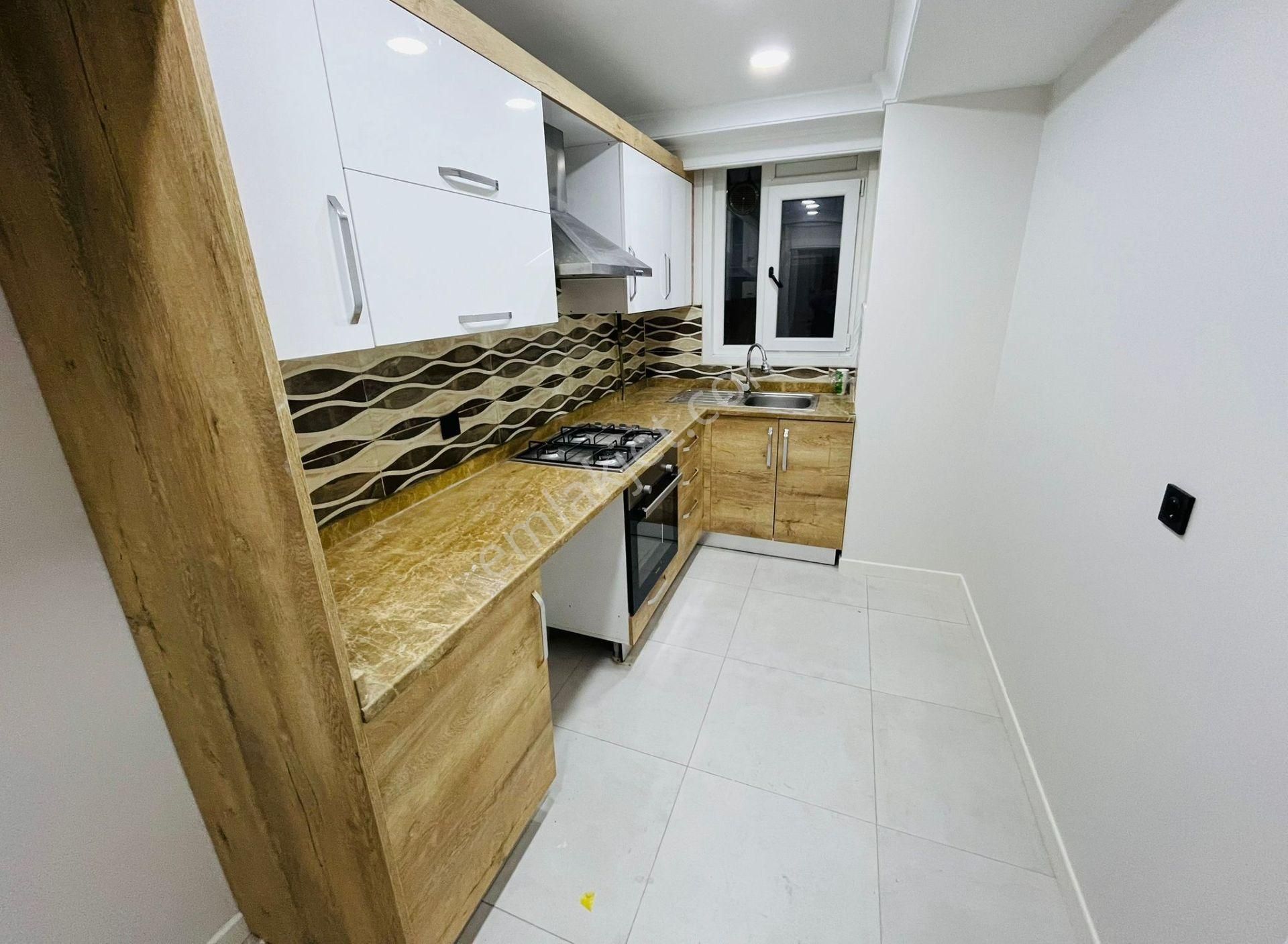 Cevizli Mahallesinde Minübüs Caddesine 2.bina Site Desatılık 3+1 Daire - Görsel 19