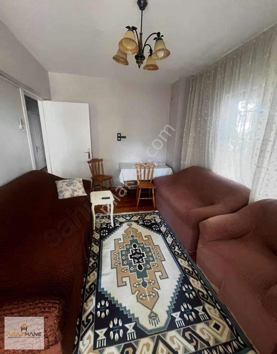 Kiralık Eşyalı Çarşıda Merkezde 2 Oda 1 Salon Ayrı Mutfak Daire - Görsel 2