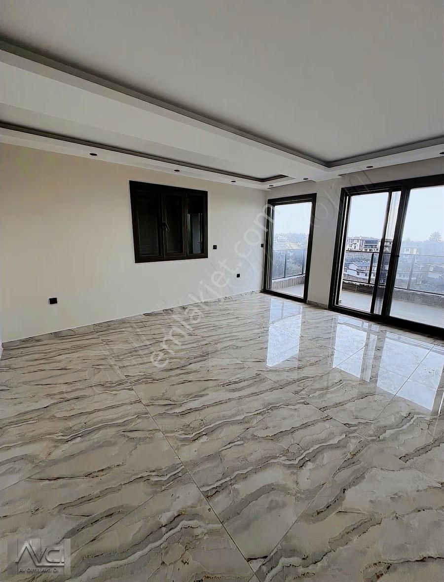 Avcı'dan Altınoluk'ta 4+2 Lüks Villa - Görsel 16