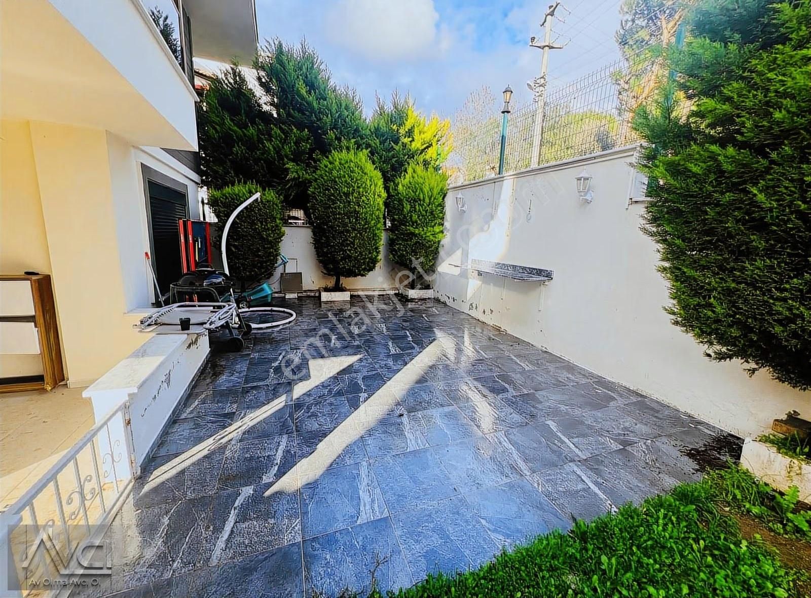 Avcı'dan Altınoluk 340 M2 Arsa İçinde Müstakil 4+2 Yerden Isıtma