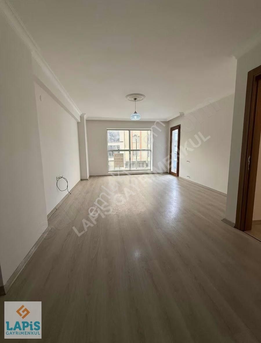 Kuşadası Merkeze Yakın Cadde Üzeri 2+1 Arakat Satılık Daire - Görsel 15