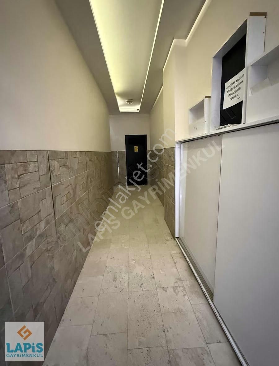 Kuşadası Merkeze Yakın Cadde Üzeri 2+1 Arakat Satılık Daire - Görsel 8