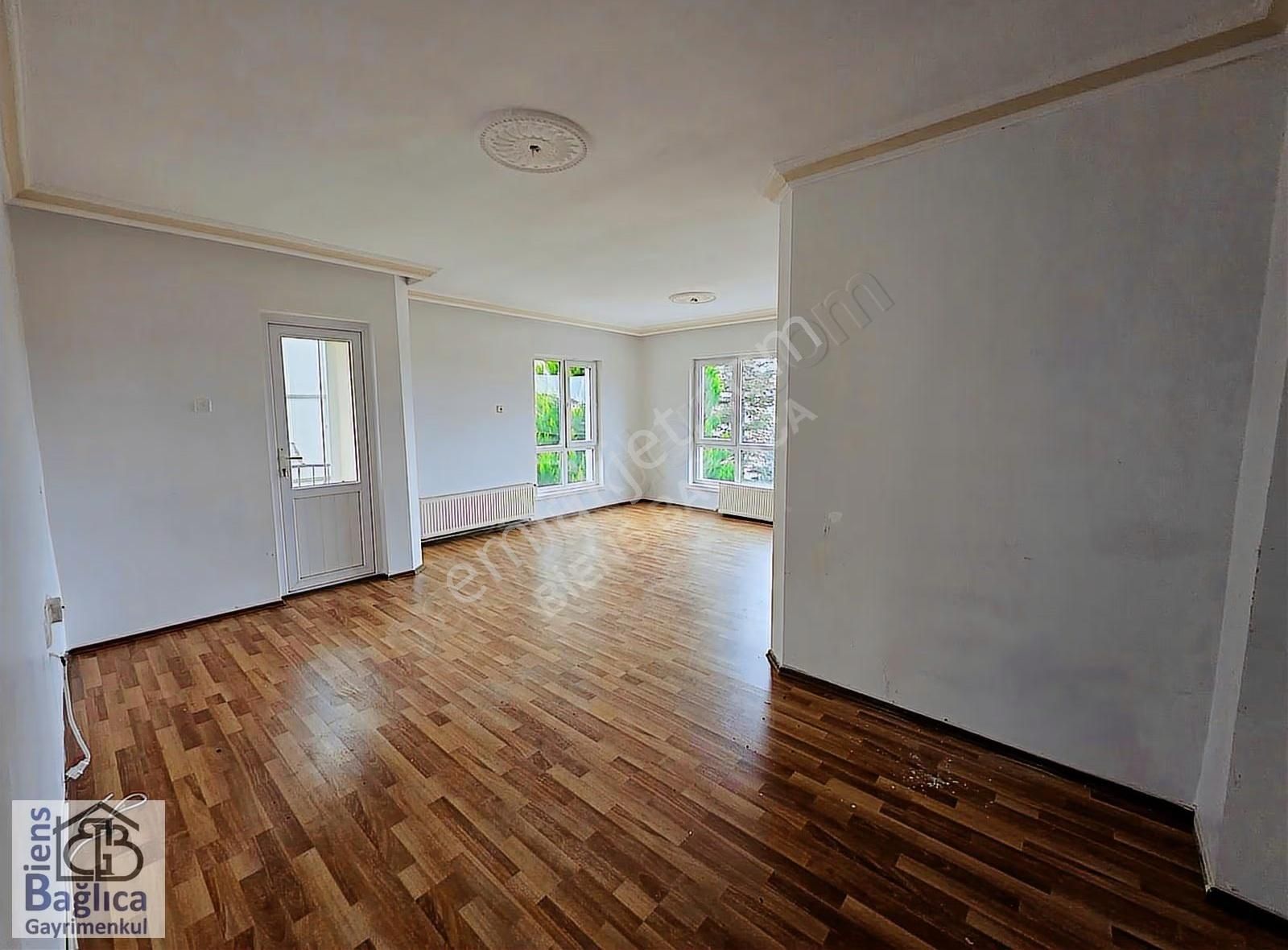 Sincan'da Park Manzaralı, Merkezi Konumda 3+1 Kiralık Daire - Görsel 8