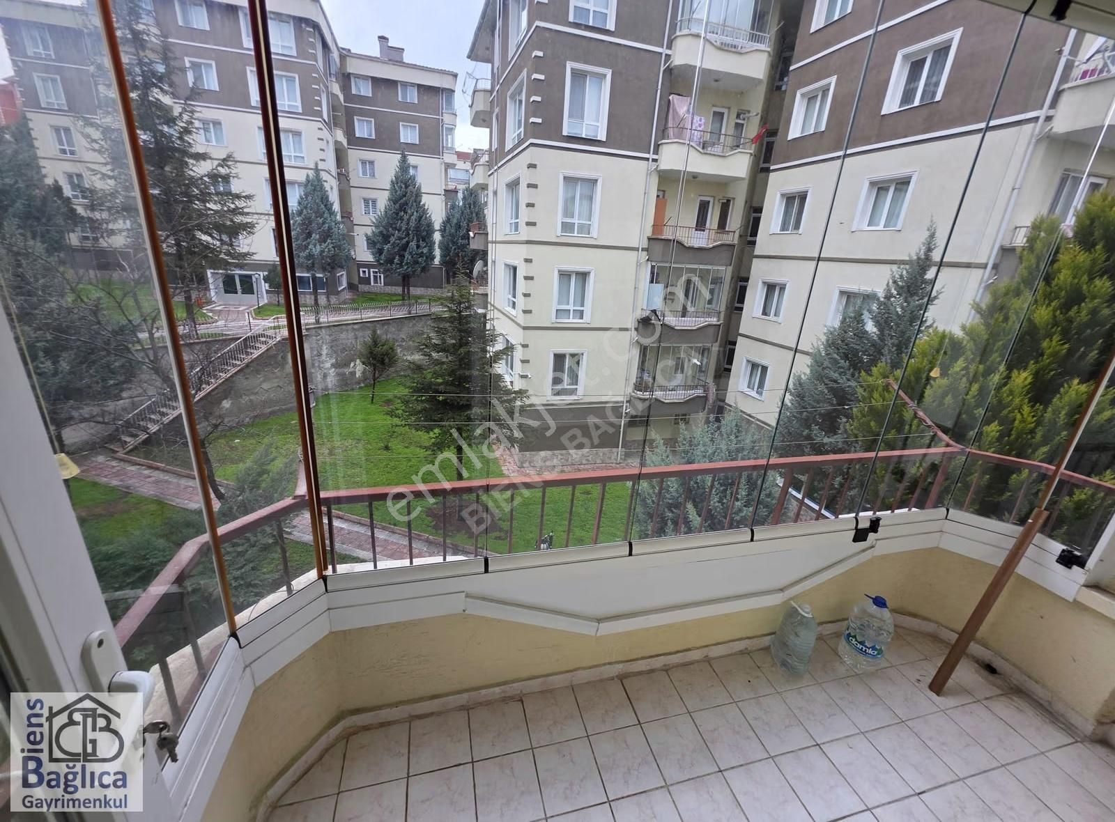 Sincan'da Park Manzaralı, Merkezi Konumda 3+1 Kiralık Daire - Görsel 2