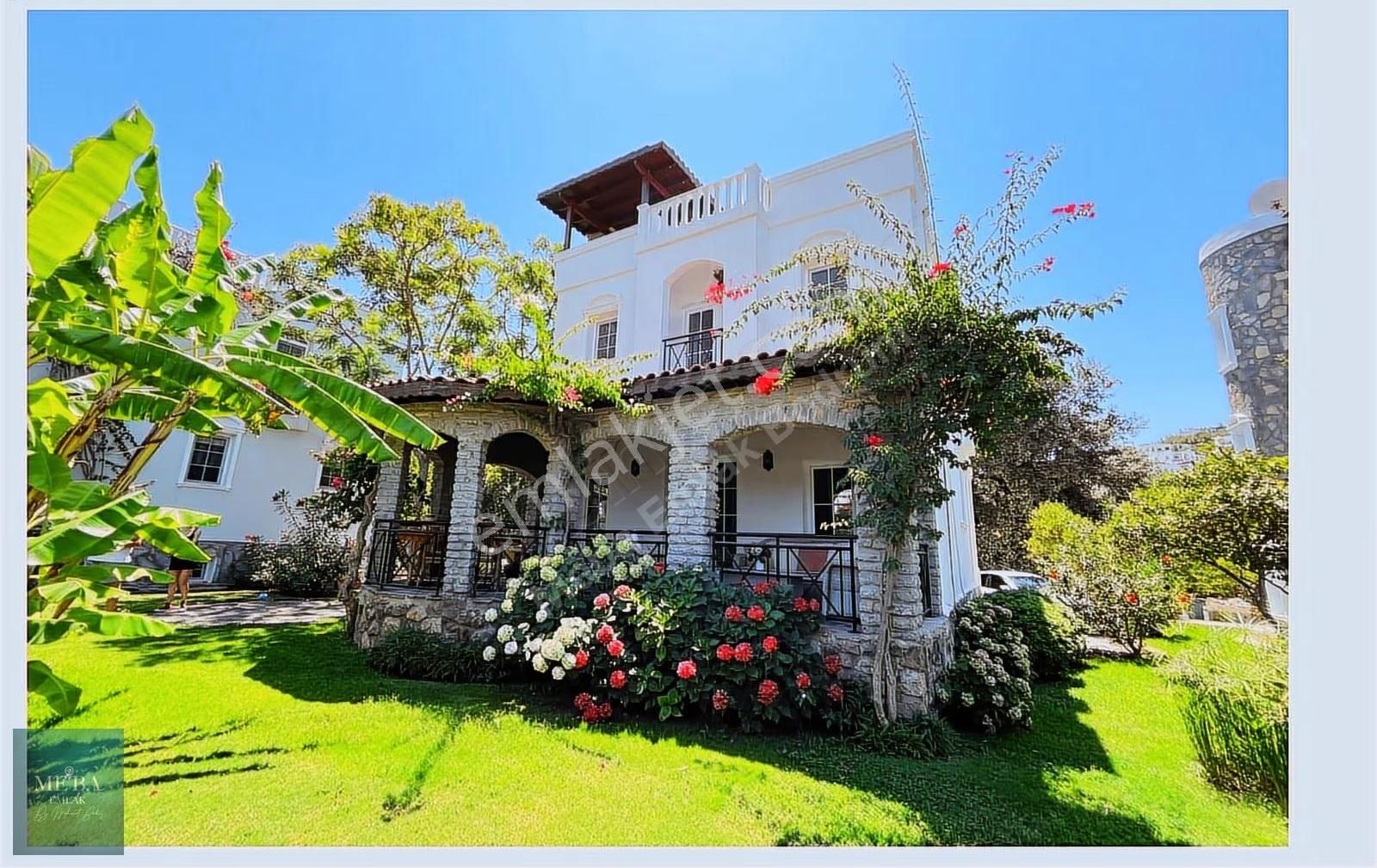 Bodrum Küçükbük'te Satılık 3,5+1 Eşyalı Taş Villa