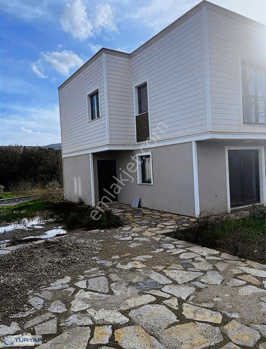 M Yeniköy Mahallesinde Fırsat 3+1 Villa