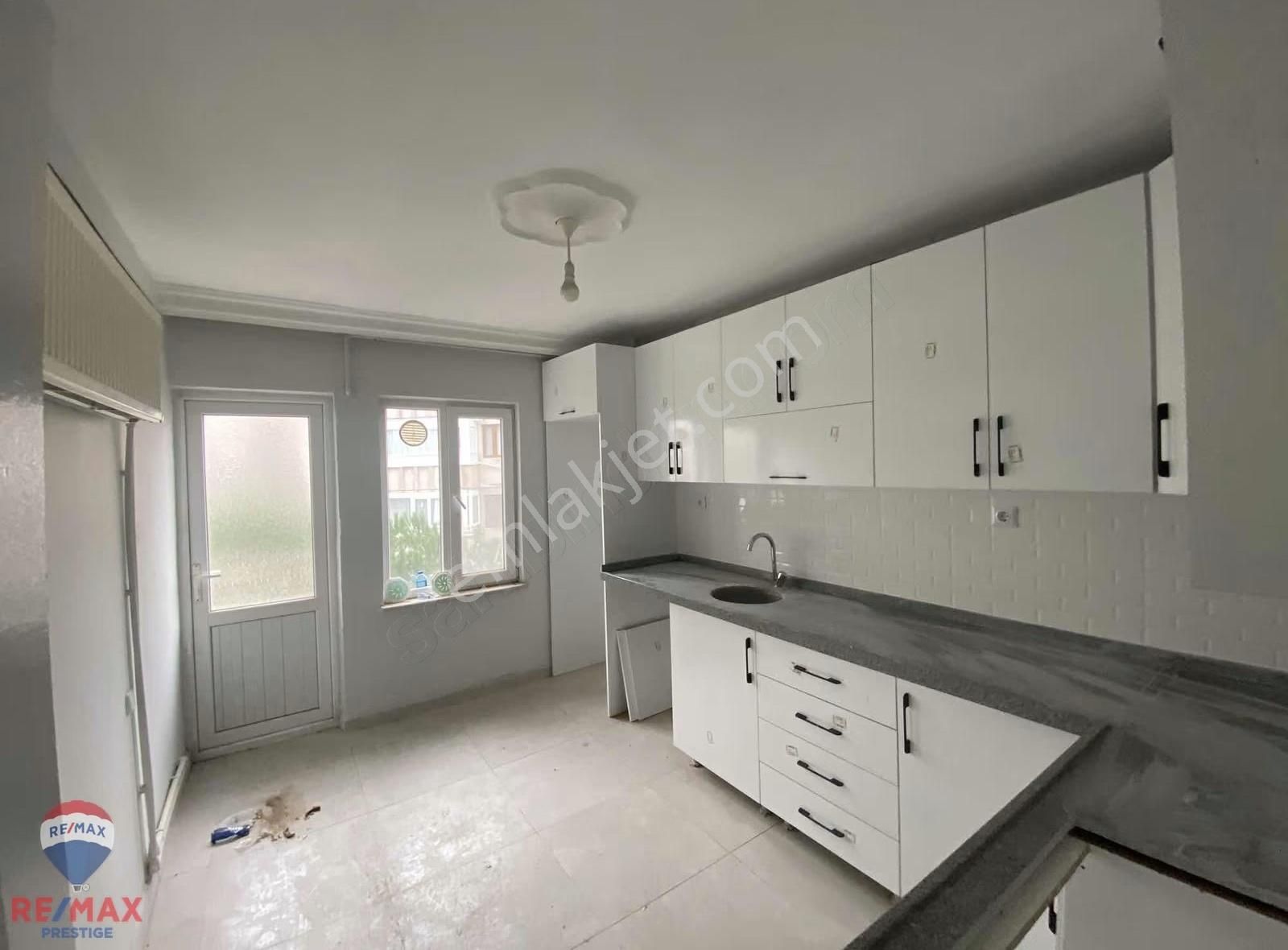 Biga / Şirintepe Mah.mutlu Sitesi Tadilatlı Ara Kat 3+1 Kiralık - Görsel 22