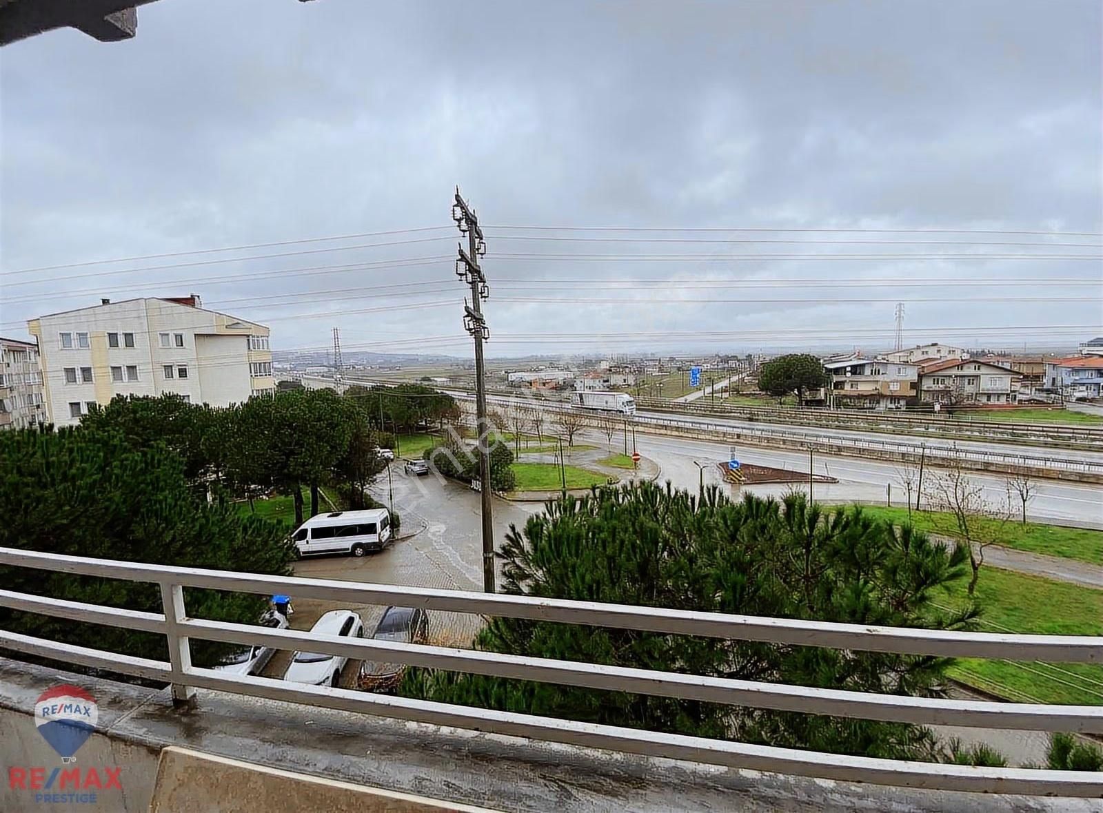 Biga / Şirintepe Mah.mutlu Sitesi Tadilatlı Ara Kat 3+1 Kiralık - Görsel 3