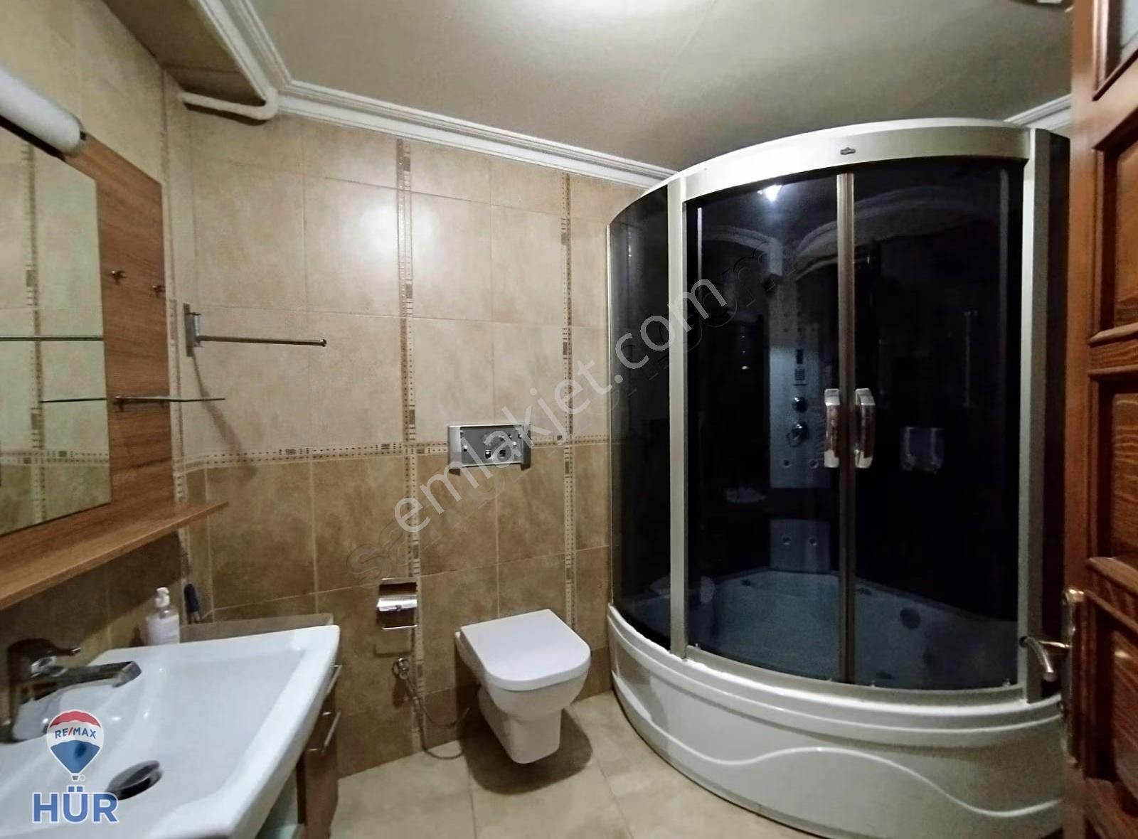 Remax Hür Yeşim Kara'dan Merkezde Teraslı Jakuzili Kiralık Dair - Görsel 28