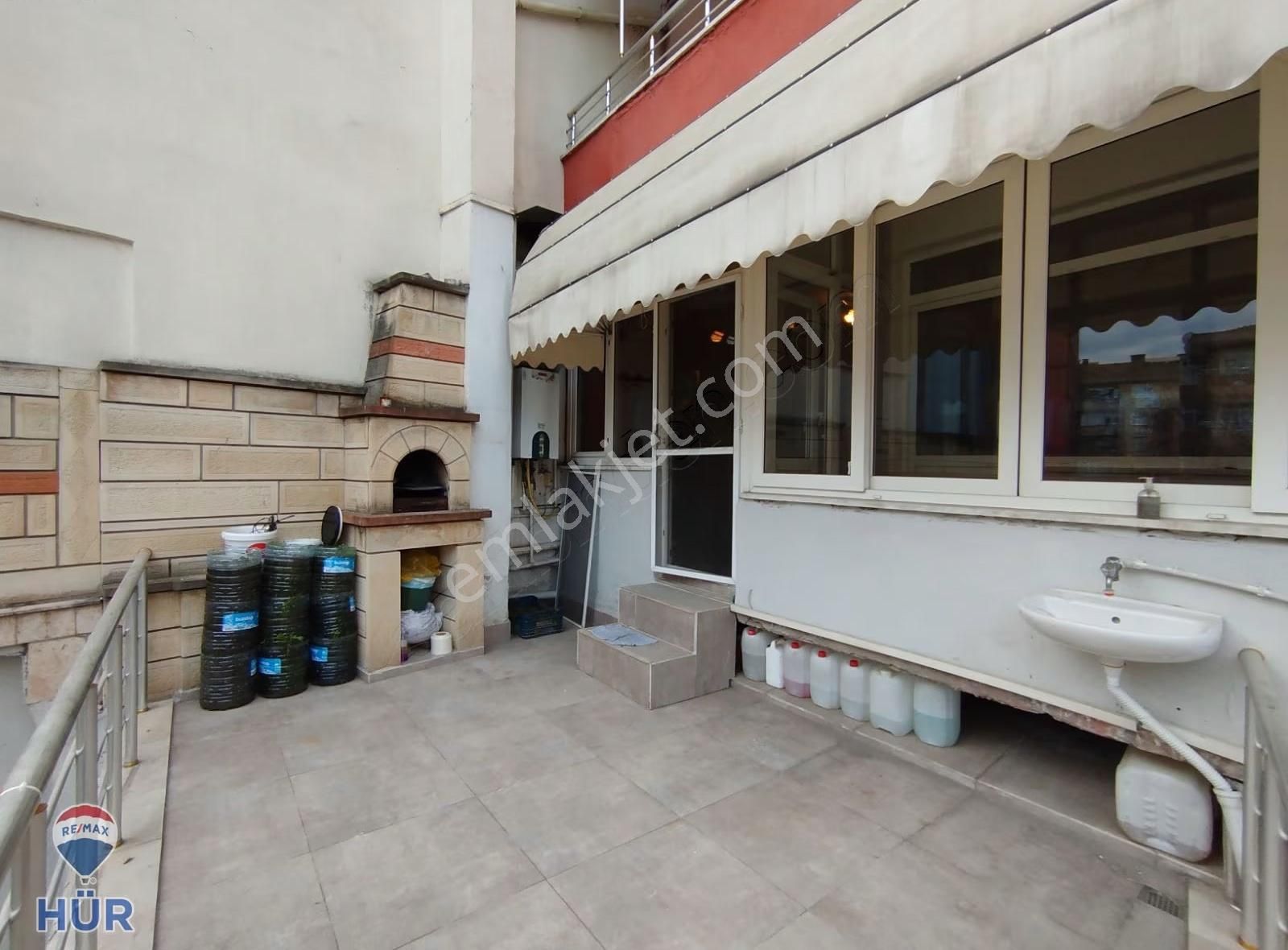 Remax Hür Yeşim Kara'dan Merkezde Teraslı Jakuzili Kiralık Dair - Görsel 2