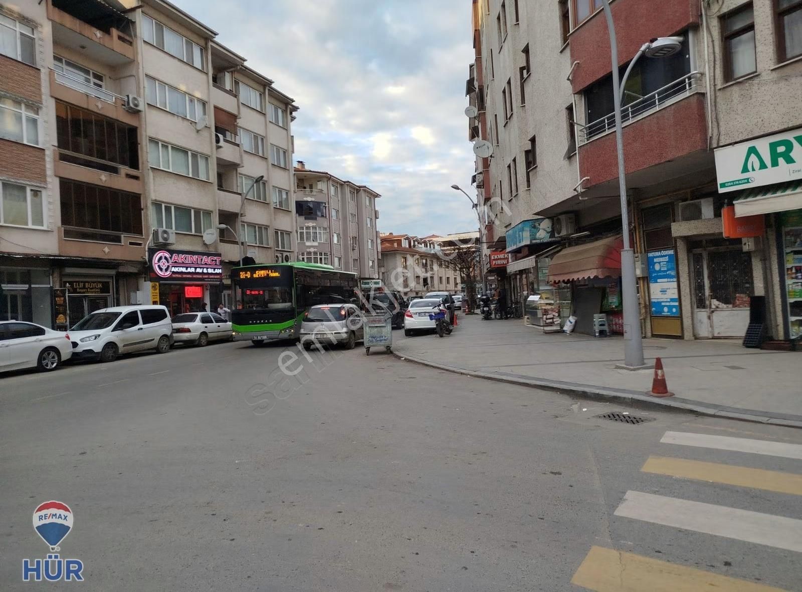 Remax Hür Yeşim Kara'dan Merkezde Teraslı Jakuzili Kiralık Dair - Görsel 6