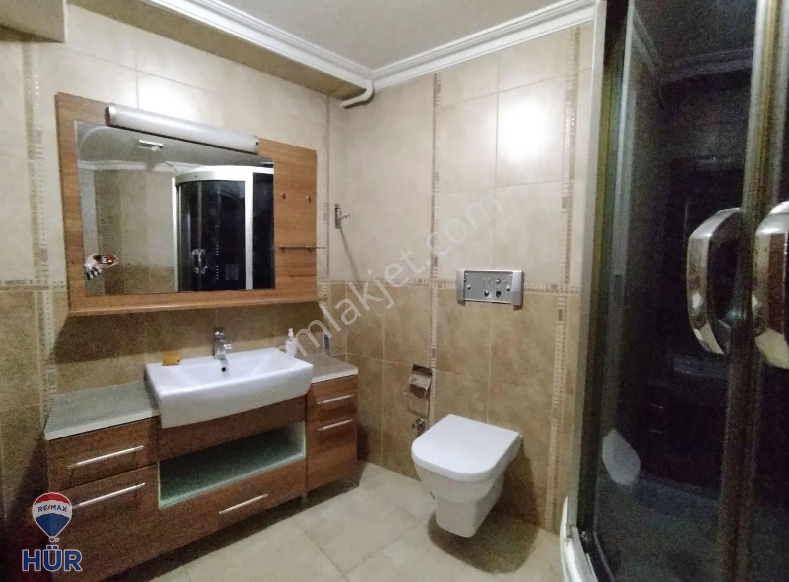 Remax Hür Yeşim Kara'dan Merkezde Teraslı Jakuzili Kiralık Dair - Görsel 17