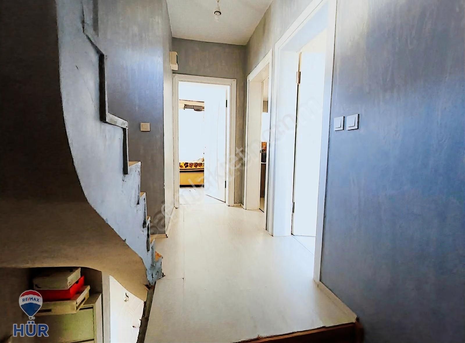 Remax Hür Özlem Şimşek'ten Sapancada Fırsat Triplex Villa - Görsel 16