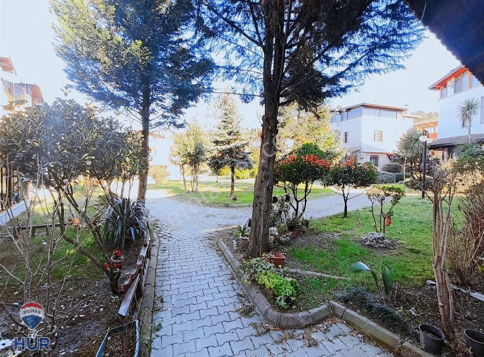 Remax Hür Özlem Şimşek'ten Sapancada Fırsat Triplex Villa - Görsel 12