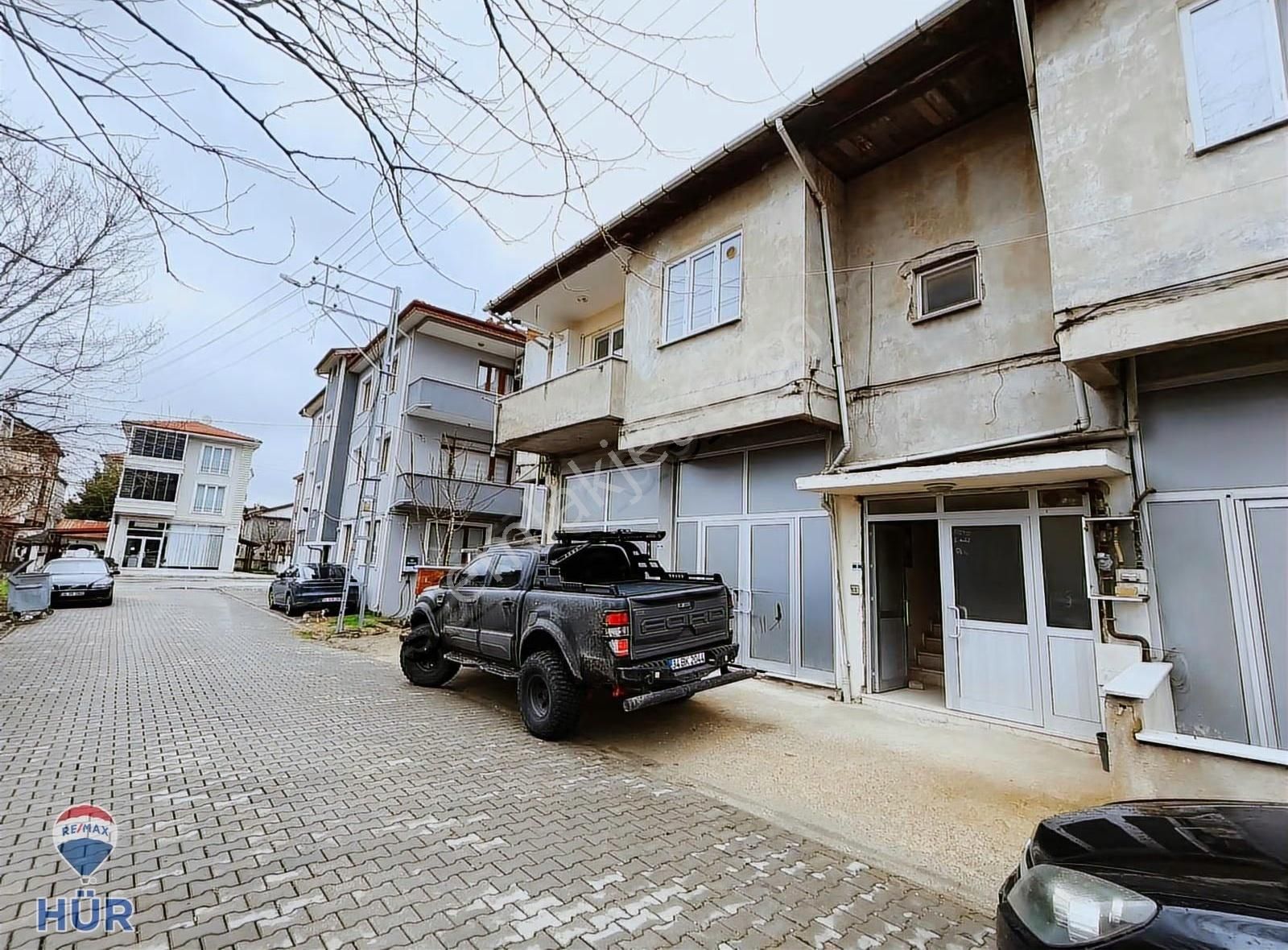 Remax Hür Özlem Şimşek'ten Arifiye'de Kiralık 3+1 Daire