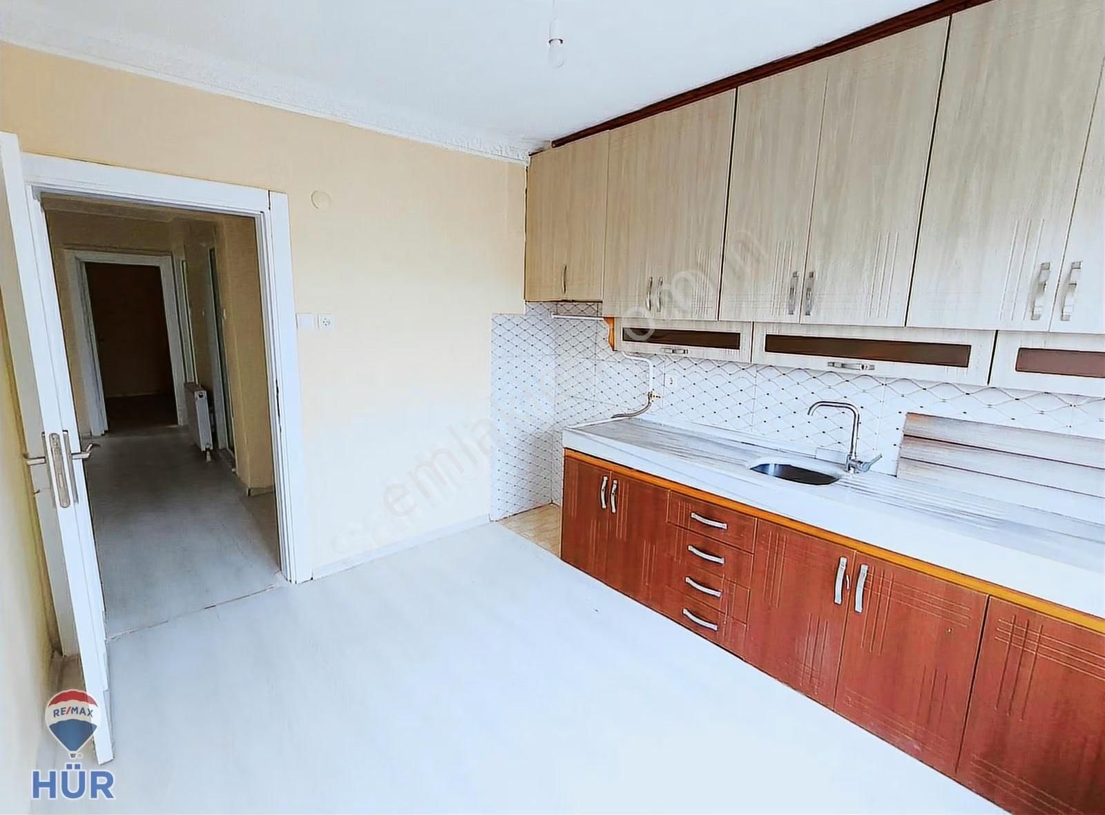 Remax Hür Özlem Şimşek'ten Arifiye'de Kiralık 3+1 Daire - Görsel 23