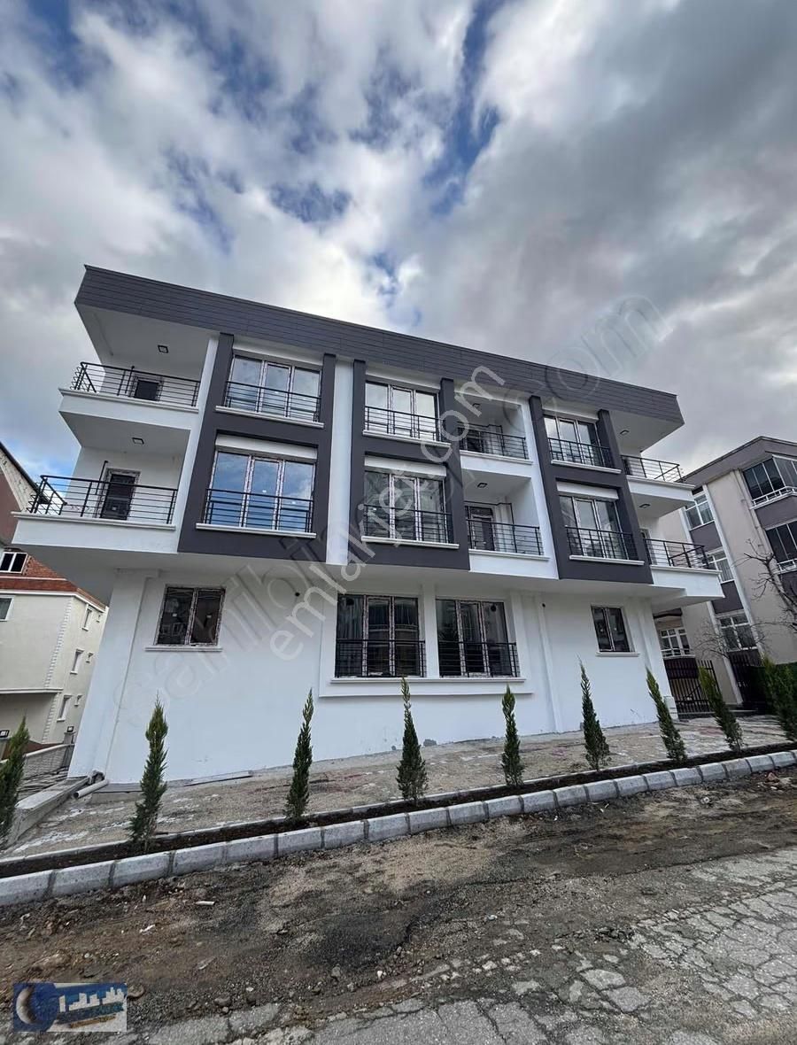 Sezer Emlaktan Mimar Sinan Mahallesinde Satılık 1+1