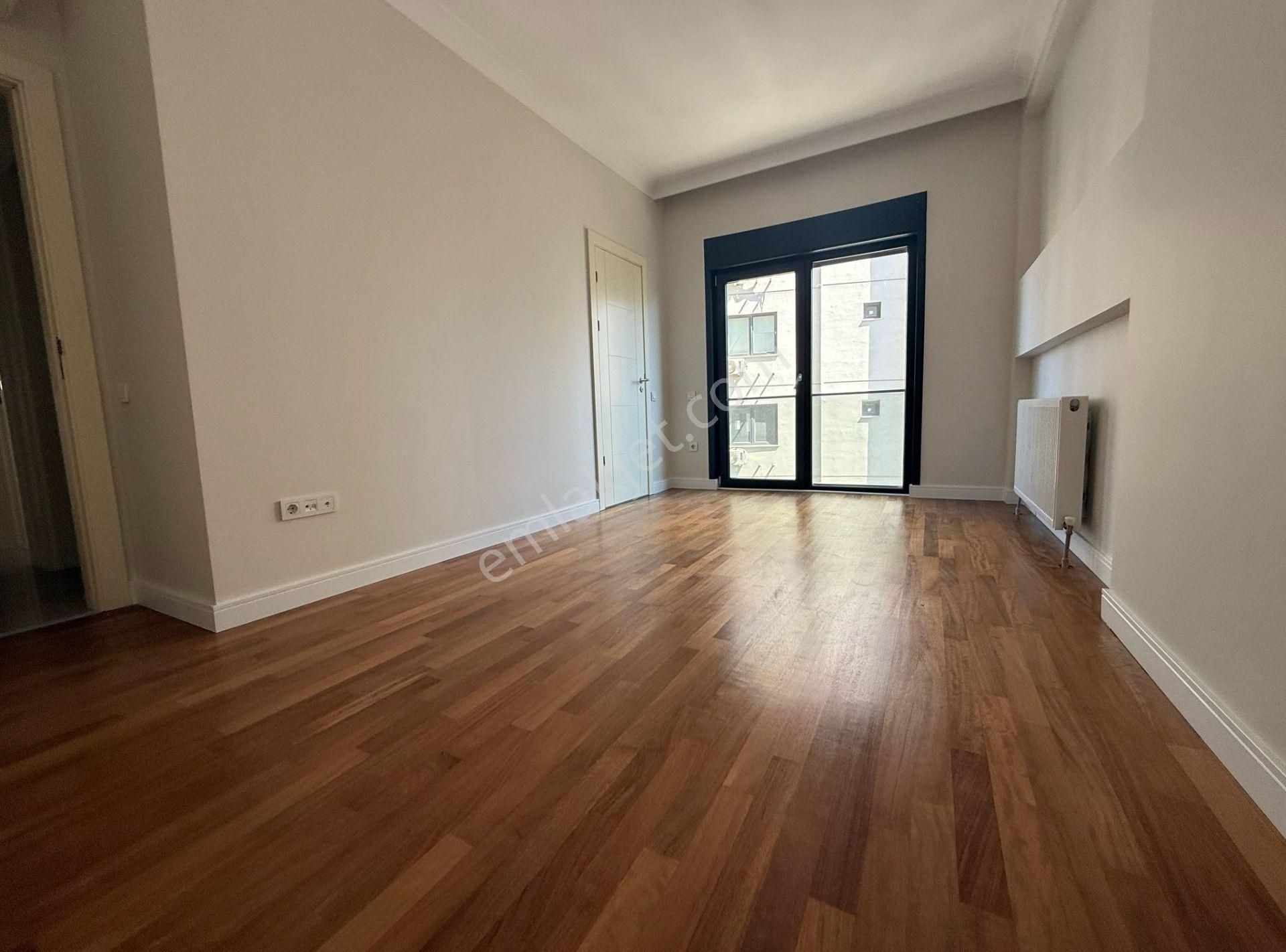 Suadiye'de Feride Geçidine Ve Caddeye Çok Yakın Satılık 3+1 Net 103 M2 Daire - Görsel 32