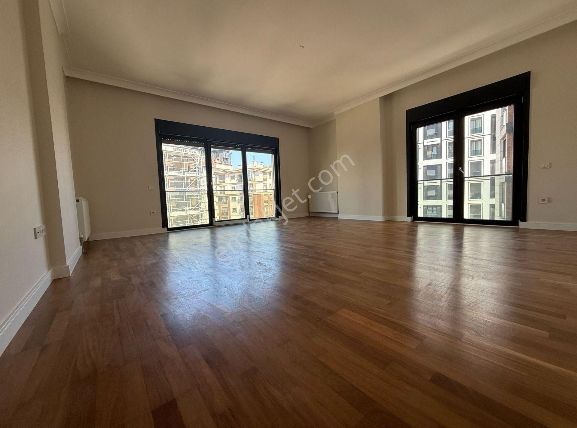 Suadiye'de Feride Geçidine Ve Caddeye Çok Yakın Satılık 3+1 Net 103 M2 Daire - Görsel 14