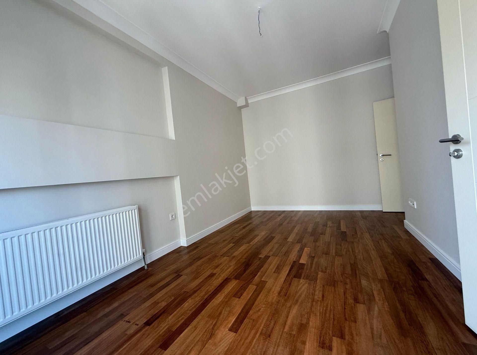 Suadiye'de Feride Geçidine Ve Caddeye Çok Yakın Satılık 3+1 Net 103 M2 Daire - Görsel 24