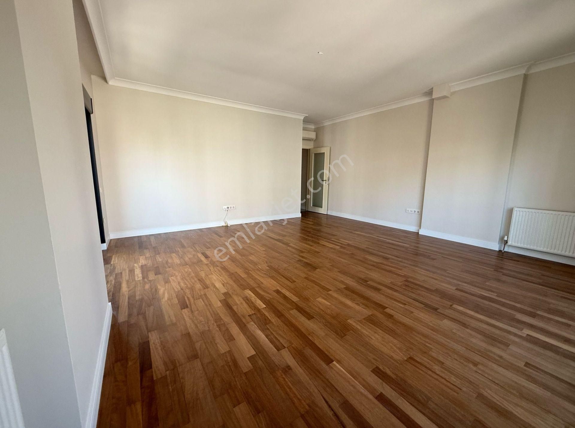 Suadiye'de Feride Geçidine Ve Caddeye Çok Yakın Satılık 3+1 Net 103 M2 Daire - Görsel 23