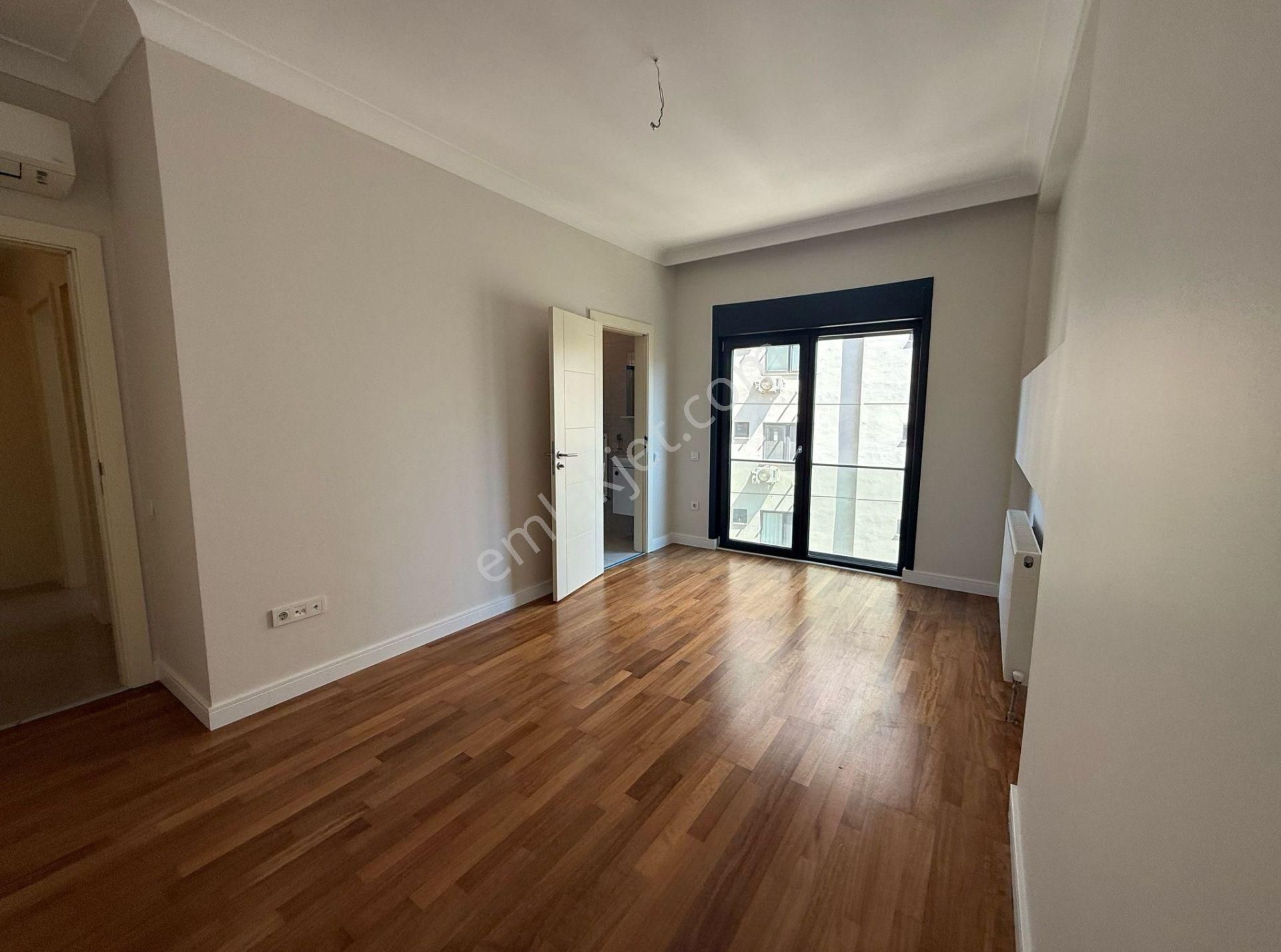 Suadiye'de Feride Geçidine Ve Caddeye Çok Yakın Satılık 3+1 Net 103 M2 Daire - Görsel 28