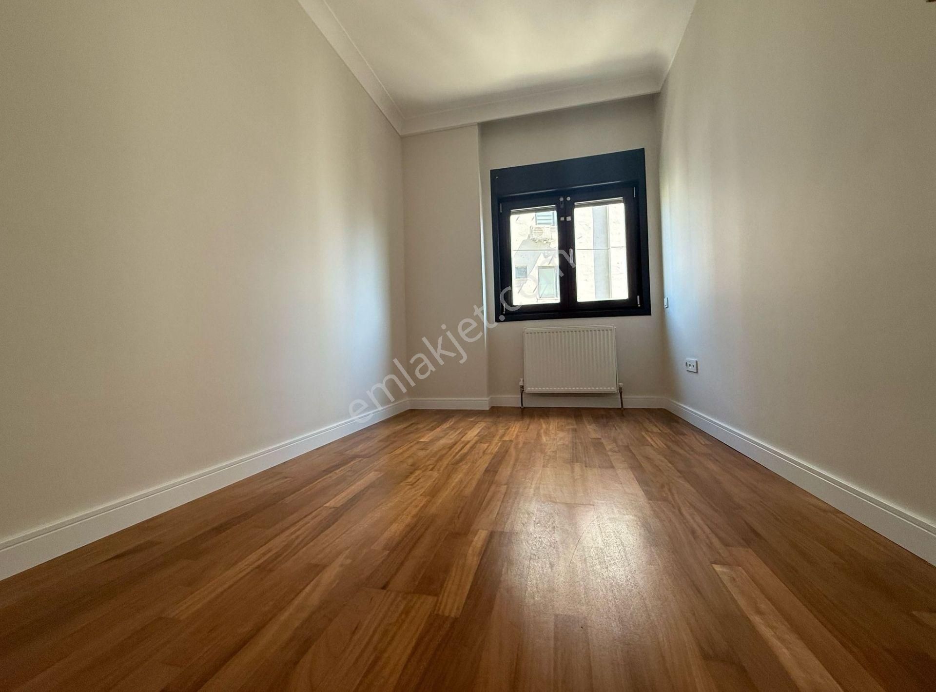 Suadiye'de Feride Geçidine Ve Caddeye Çok Yakın Satılık 3+1 Net 103 M2 Daire - Görsel 31